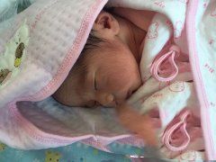 抱个胖宝宝，事业家庭两得意